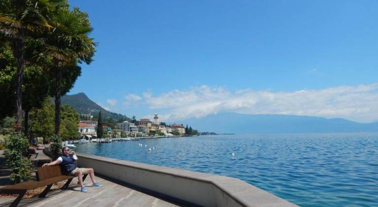Holiday apartment with pool — photo 2