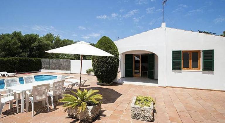 Pleasant vacation home with terrace, garden & private pool | Pets allowed in Ciutadella de Menorca