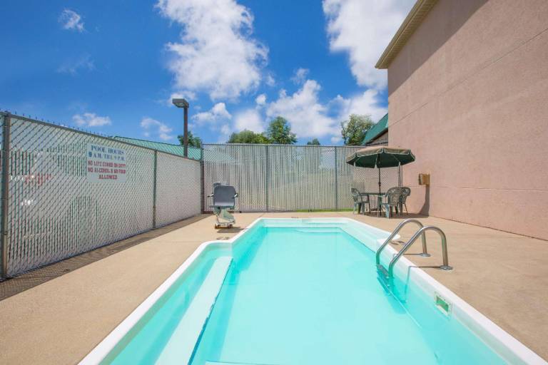 Howard Johnson by Wyndham Beckley — photo 2