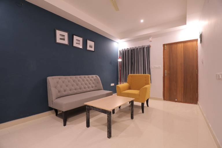 Super OYO SilverKey Executive Stay