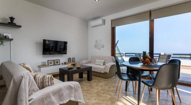 Holiday apartment with patio — photo 3