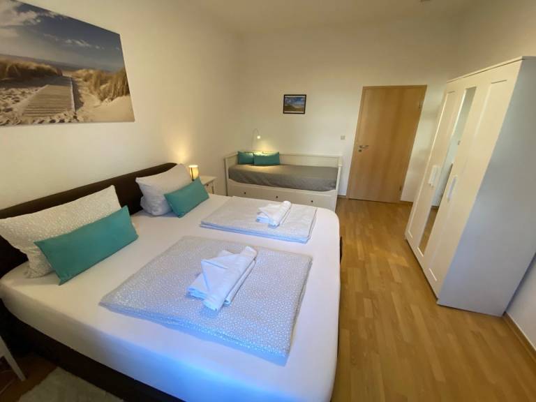 Apartment Zur Schleuse with fireplace, garden, family-friendly. — photo 2