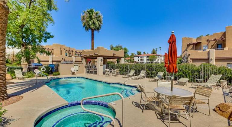 Wonderful rental apartment with pool & hot tub | Suitable for remote work | Pet-friendly — photo 4