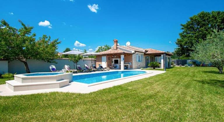 Villa Pula