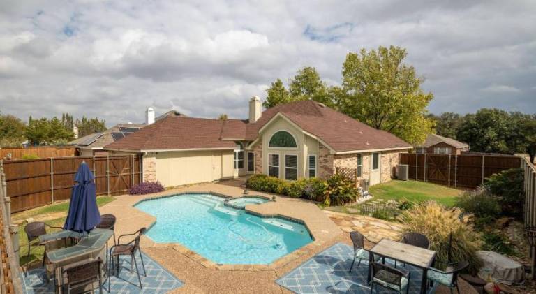 Vacation home with pool & hot tub | Pets allowed — photo 5
