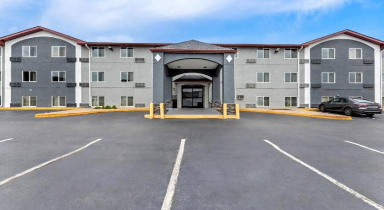 Red Roof Inn Huntsville, AL — photo 2