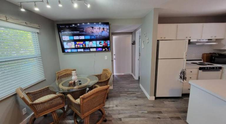 House | Pets are welcome in Sarasota, FL