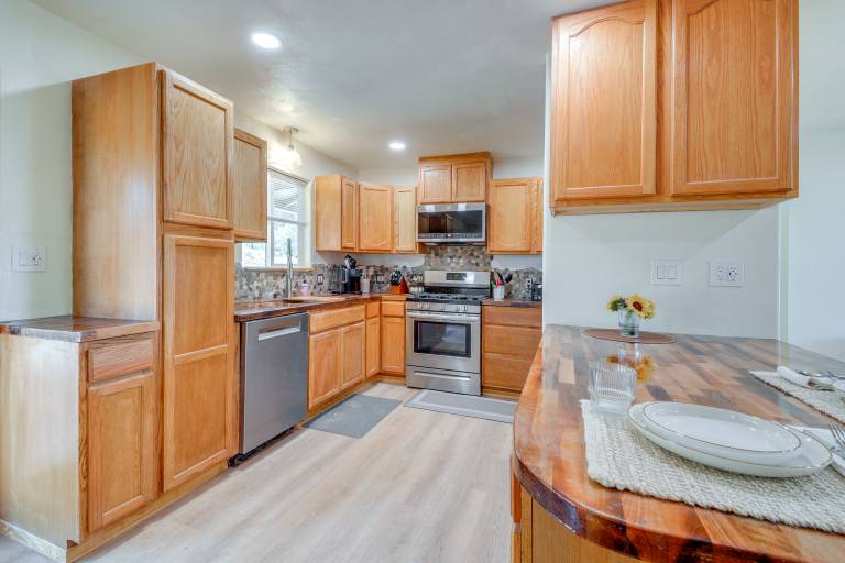 Dog Friendly! Peaceful Wooded Retreat in Prescott — photo 4