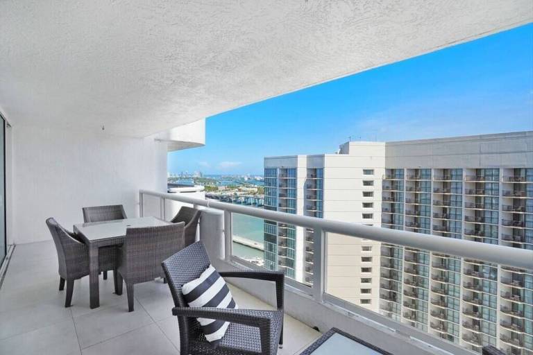 Condo  Downtown Miami