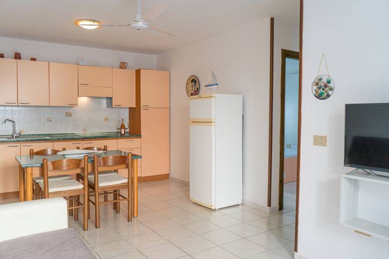 Holiday apartment with grill & terrace — photo 2
