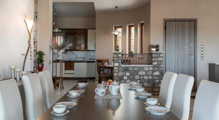 Vacation home with terrace & garden — photo 2