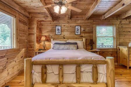 Big vacation home with hot tub & pool | Pets allowed — photo 2