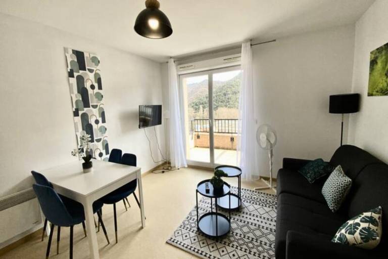 Apartment with pool | Pet-friendly — photo 2