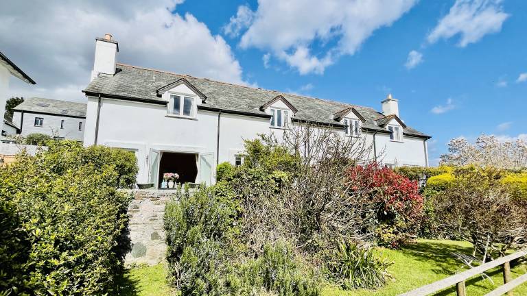Family-oriented nice cottage with garden | Pets allowed in Paignton