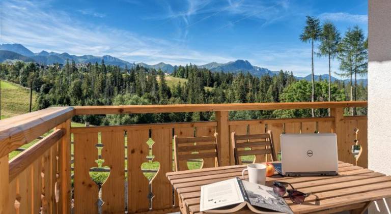 Rental apartment with yard, patio & grill — photo 4
