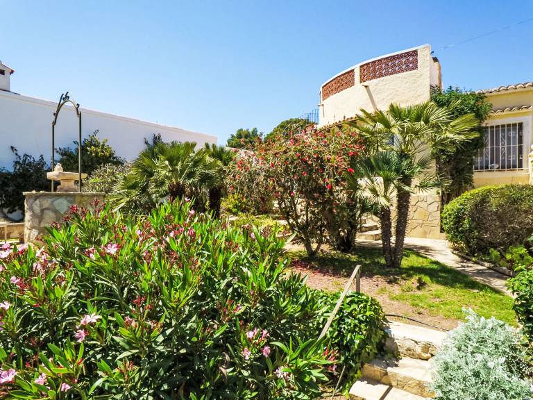 Vacation home with patio, private pool & yard | Sea view | Pets are welcome — photo 3