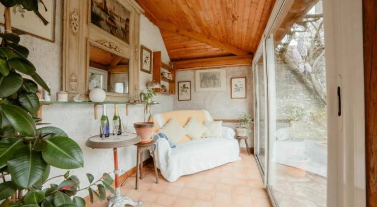 Vacation home with terrace, yard & barbeque | Perfect for remote work in Loches