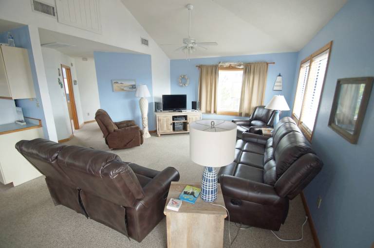 OS602- Private Pool, Hot Tub, WIFI, Oceanviews, Just Steps to the Beach! — photo 5