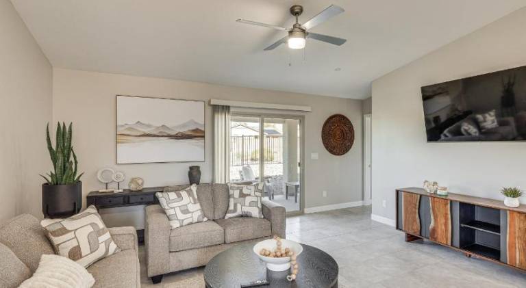Vacation home with jacuzzi | Pets are welcome — photo 2