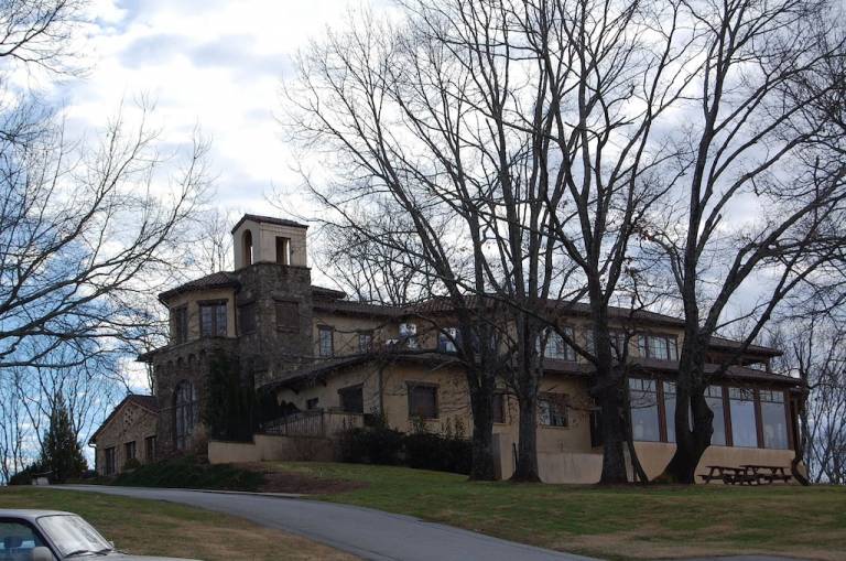 Villa Dahlonega