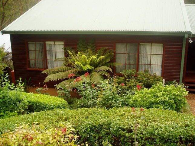 House  Leura
