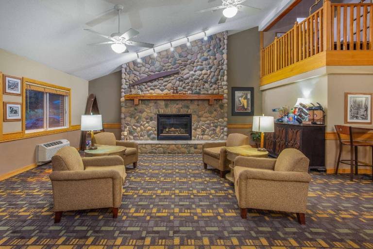AmericInn by Wyndham Stillwater — photo 3