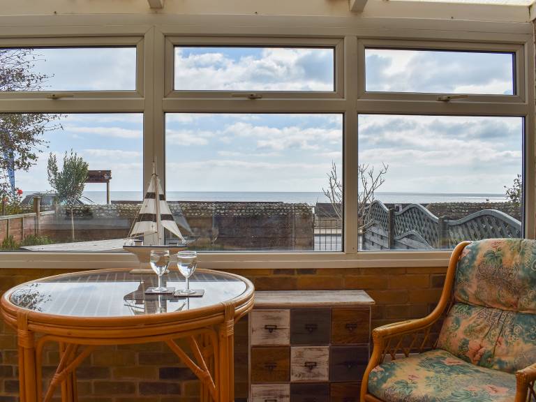 Family-oriented cottage with garden | Beach view | Close to the beach | Pet-friendly — photo 5