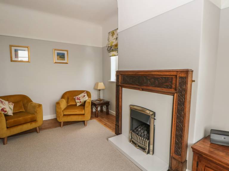 Family-friendly pleasant cottage with yard | Pet-friendly — photo 5