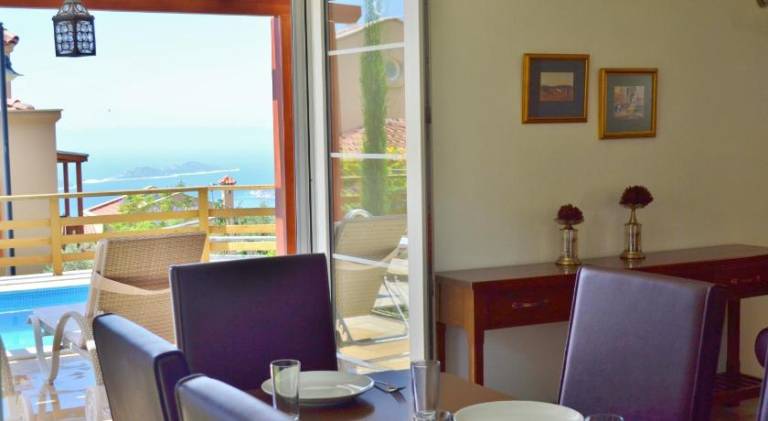 Fully equipped charming villa with terrace, private pool & barbecue | Pets allowed — photo 5