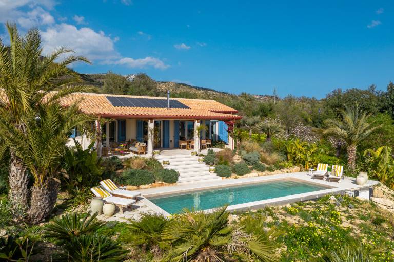 Villa  San Corrado di Fuori