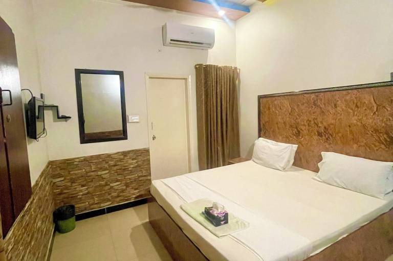 Rehaish inn model