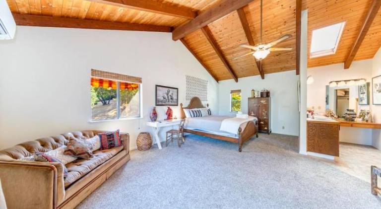Spacious house with jacuzzi | Suitable for remote work | Pets are welcome — photo 2