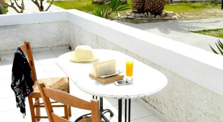 Serviced apartment with grill, terrace & pool — photo 3