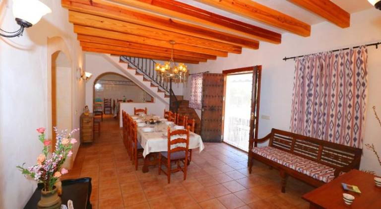 Fully equipped villa with patio, garden & private pool | Pets are welcome — photo 3