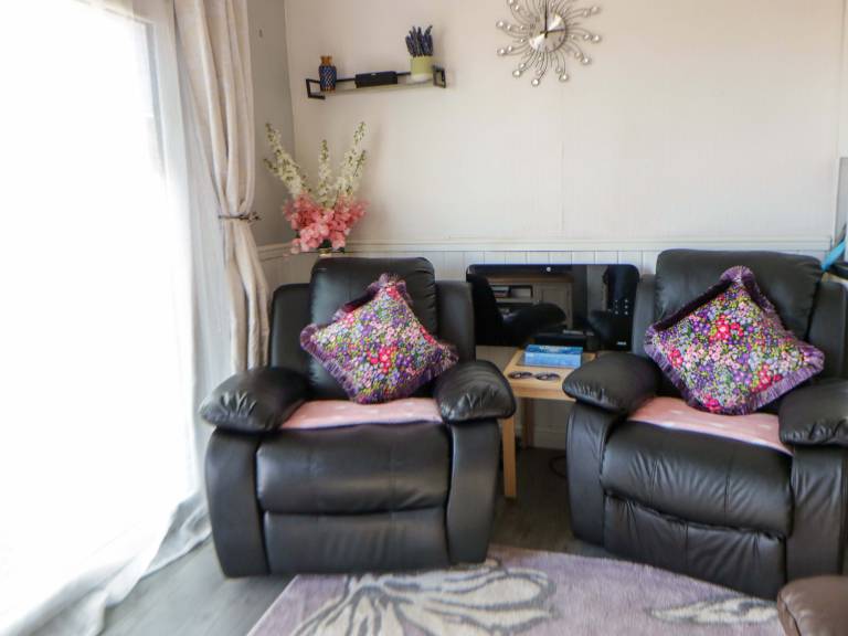 Cottage with garden | Beach view — photo 5