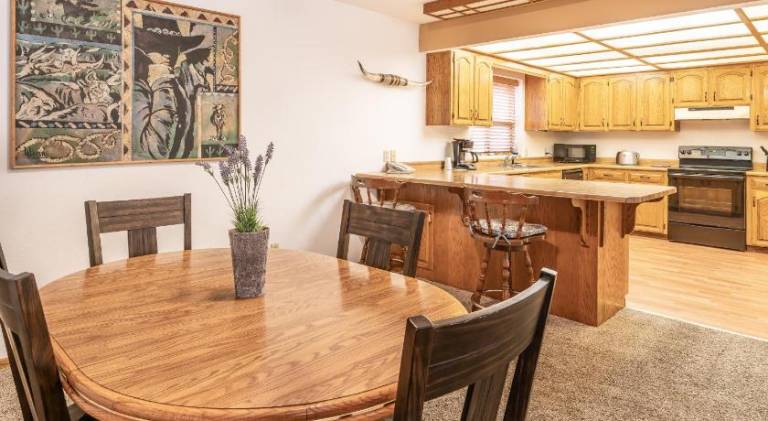 Gold Beach Inn and Ireland's Rustic Lodge — photo 3