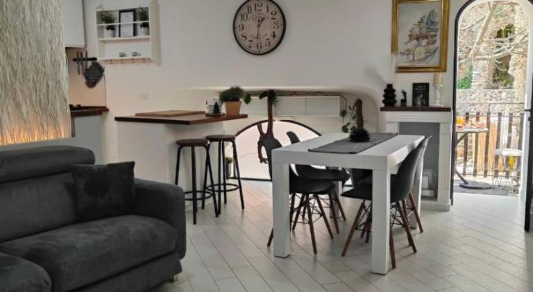 Vacation home with 3 rooms for 4 persons in Agerola