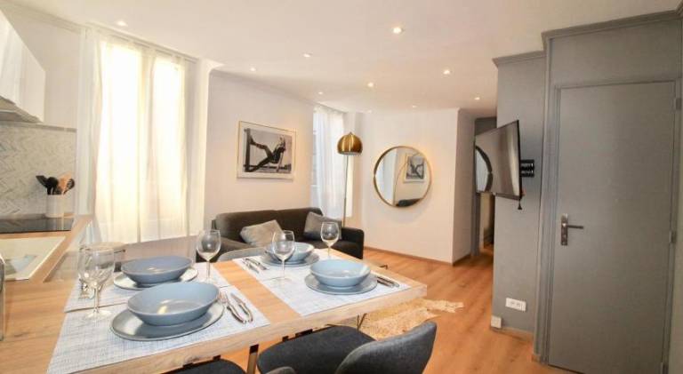 Wonderful holiday apartment | Close to Place Masséna | Close to the beach | Suitable for remote work | Dogs allowed — photo 3