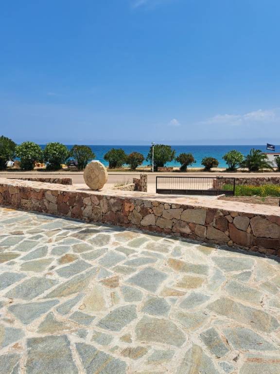 Vacation home with barbecue & patio — photo 2