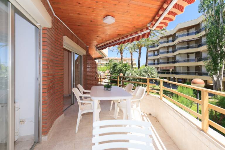 Holiday apartment with terrace & pool | Beach nearby | Pets allowed — photo 4