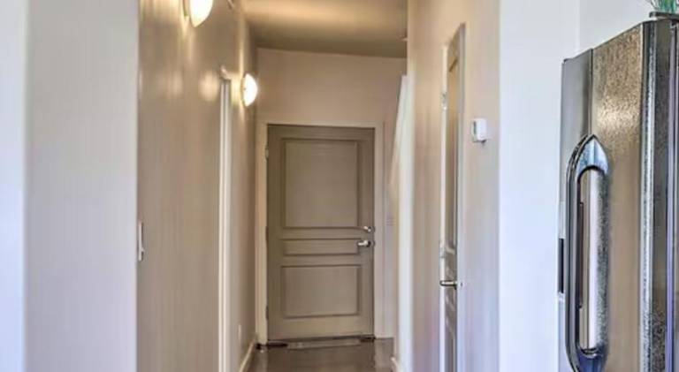 House | Pets allowed — photo 4