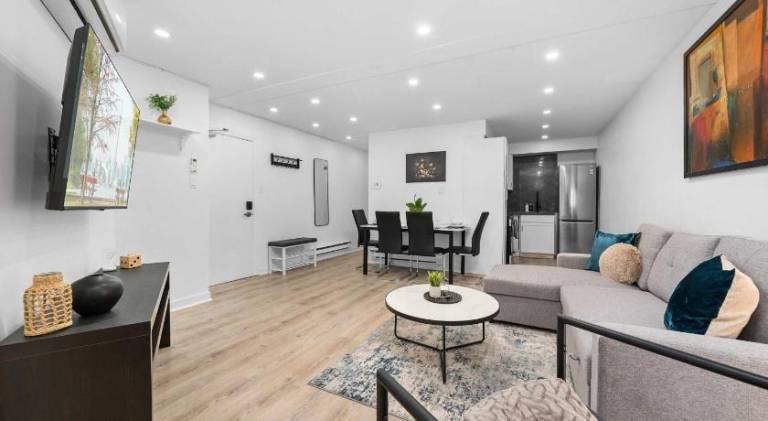 Downtown Suite Near Little Italy & FIFA 2026