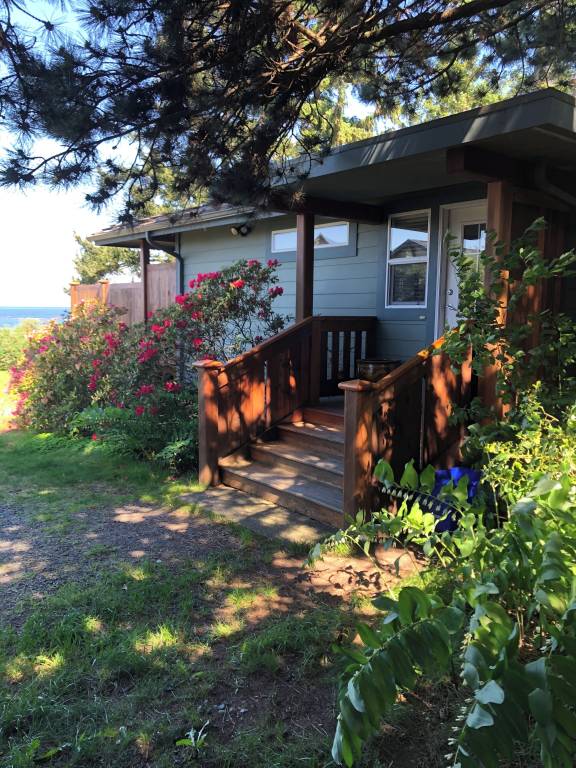 Cortes Island Vacation Rentals From $119 | HomeToGo