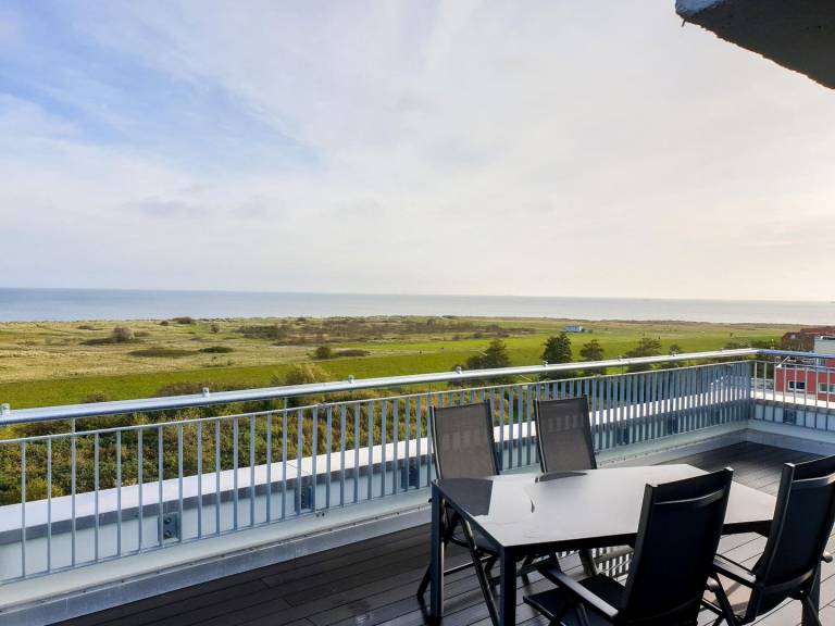 Luxus-Ferienwohnung, eigene Sauna, große Terrasse, Meerblick in Wangerland