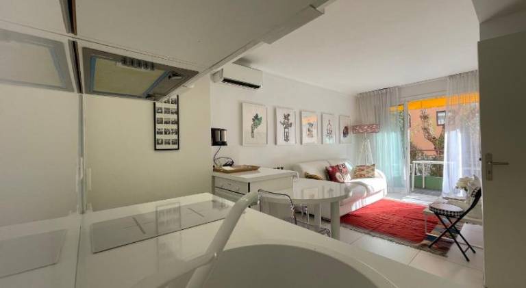 Rental apartment with 2 rooms for 6 persons in Cannes