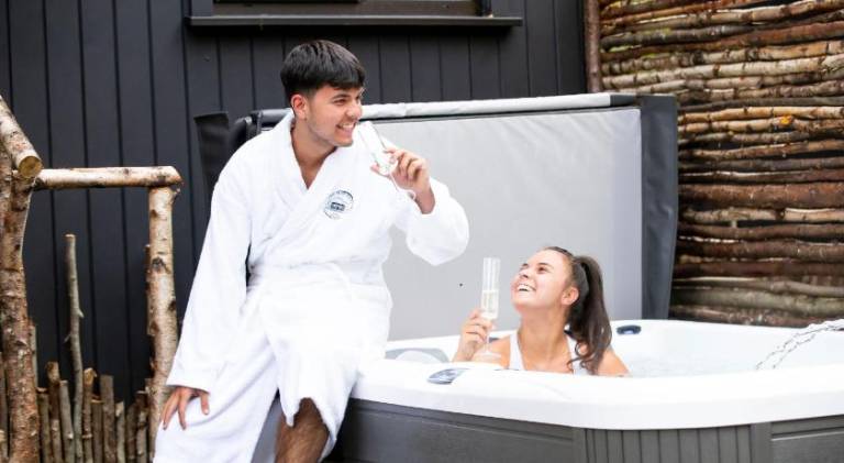Lodge with hot tub & patio | Pet-friendly — photo 2