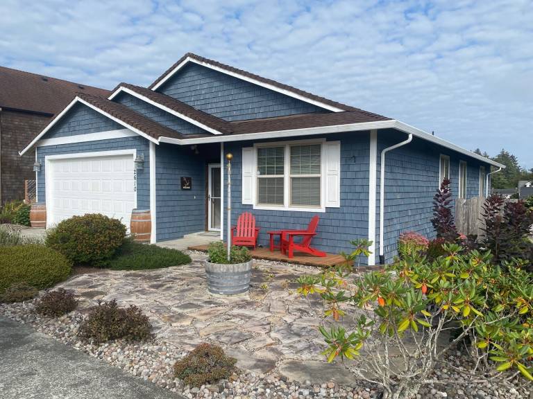 Hus Long Beach