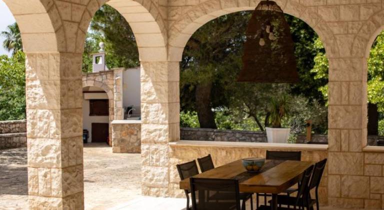 Villa with pool | Pet-friendly — photo 4