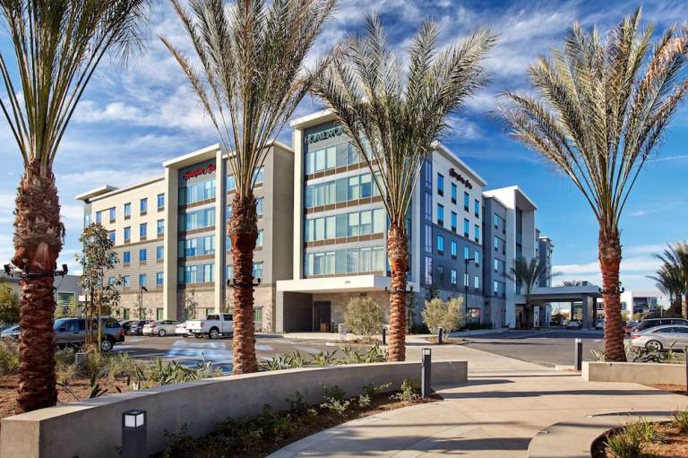 Hampton Inn Long Beach Airport