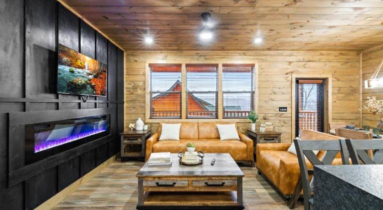 House with hot tub, BBQ & private pool — photo 4